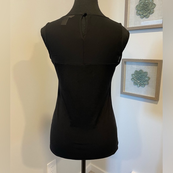 Banana Republic Black Sleeveless Keyhole Top With Sheer Yoke EUC - Picture 4 of 11